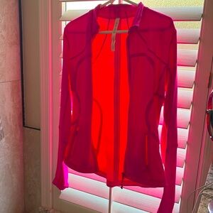 Hot pink Lululemon zip jacket. In great condition Ready for you!